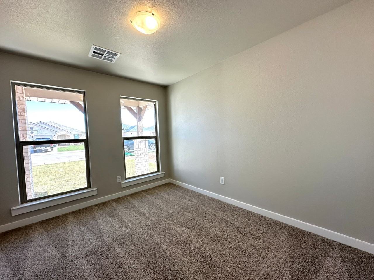 1711 142nd St - Photo 6 of 13