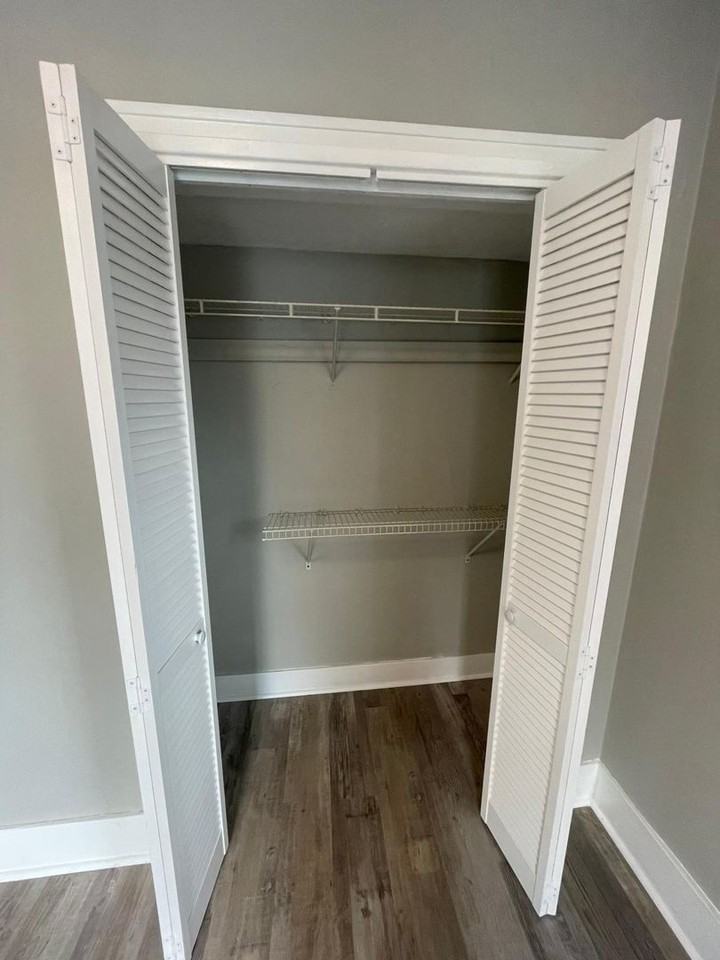 2200 Central St - Photo 6 of 11