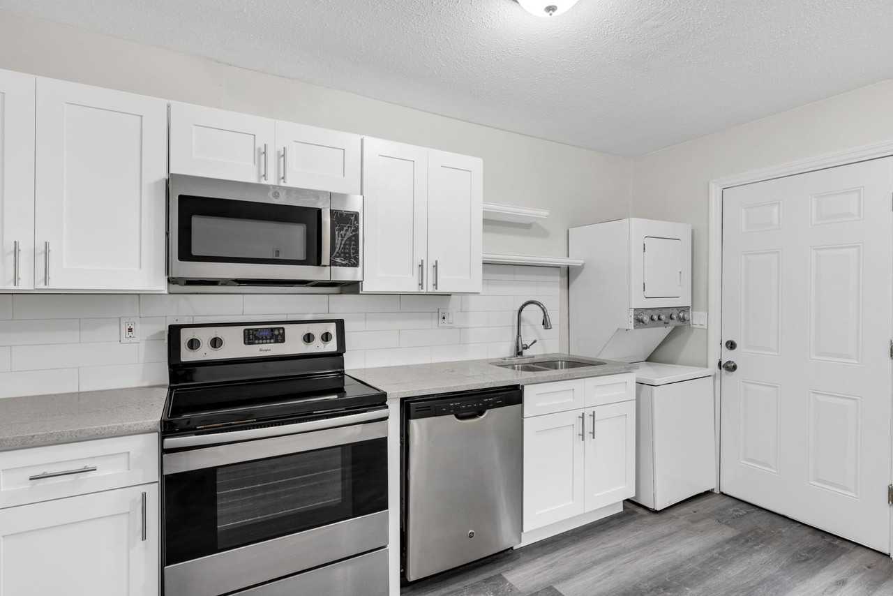 751 Bellevue Ave #1 - Photo 6 of 19