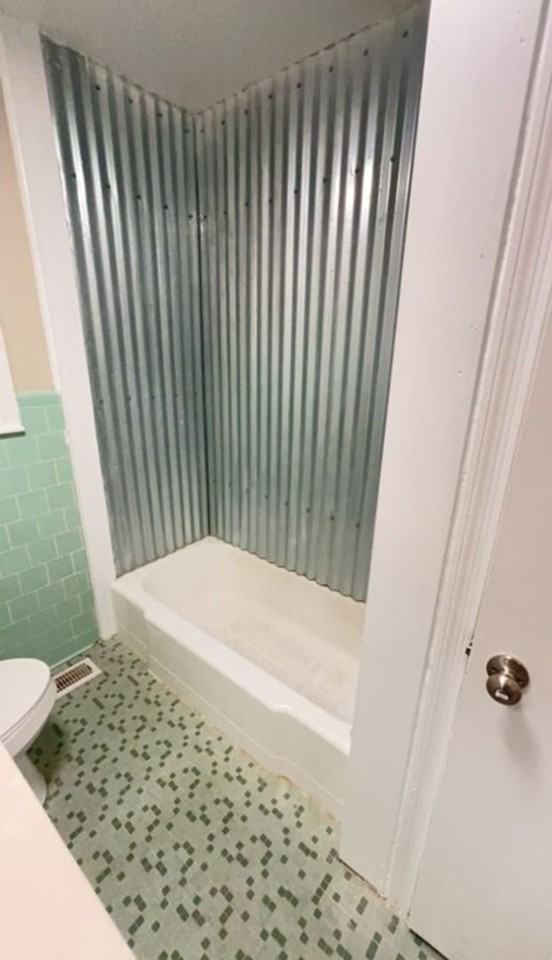230 N Kennedy St - Photo 3 of 9