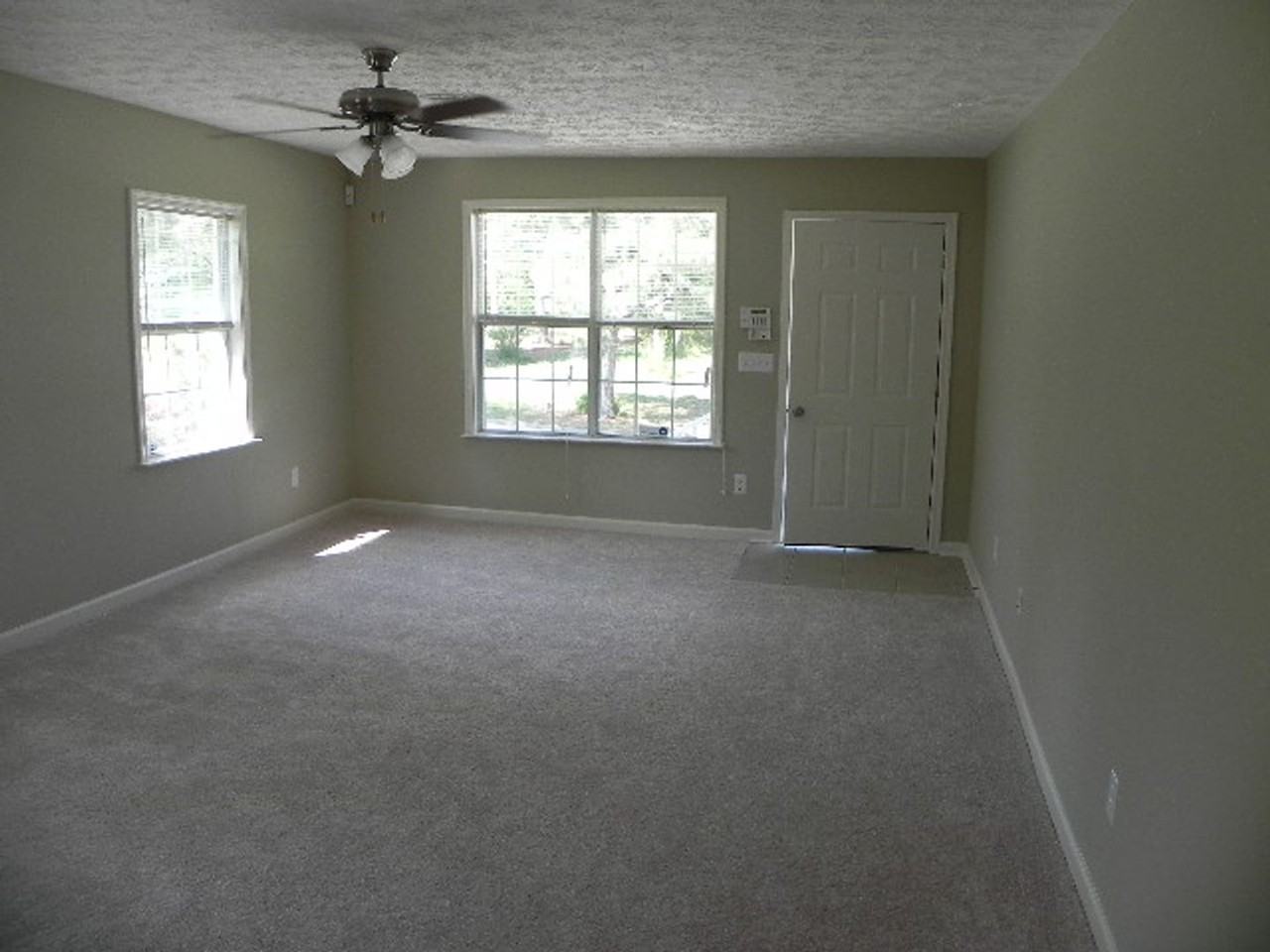 814 25th Ave - Photo 2 of 9