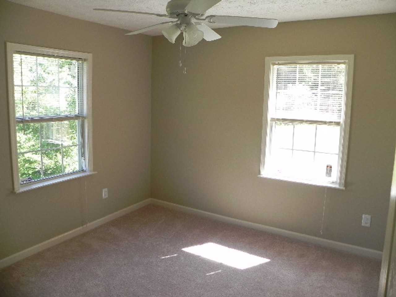 814 25th Ave - Photo 6 of 9