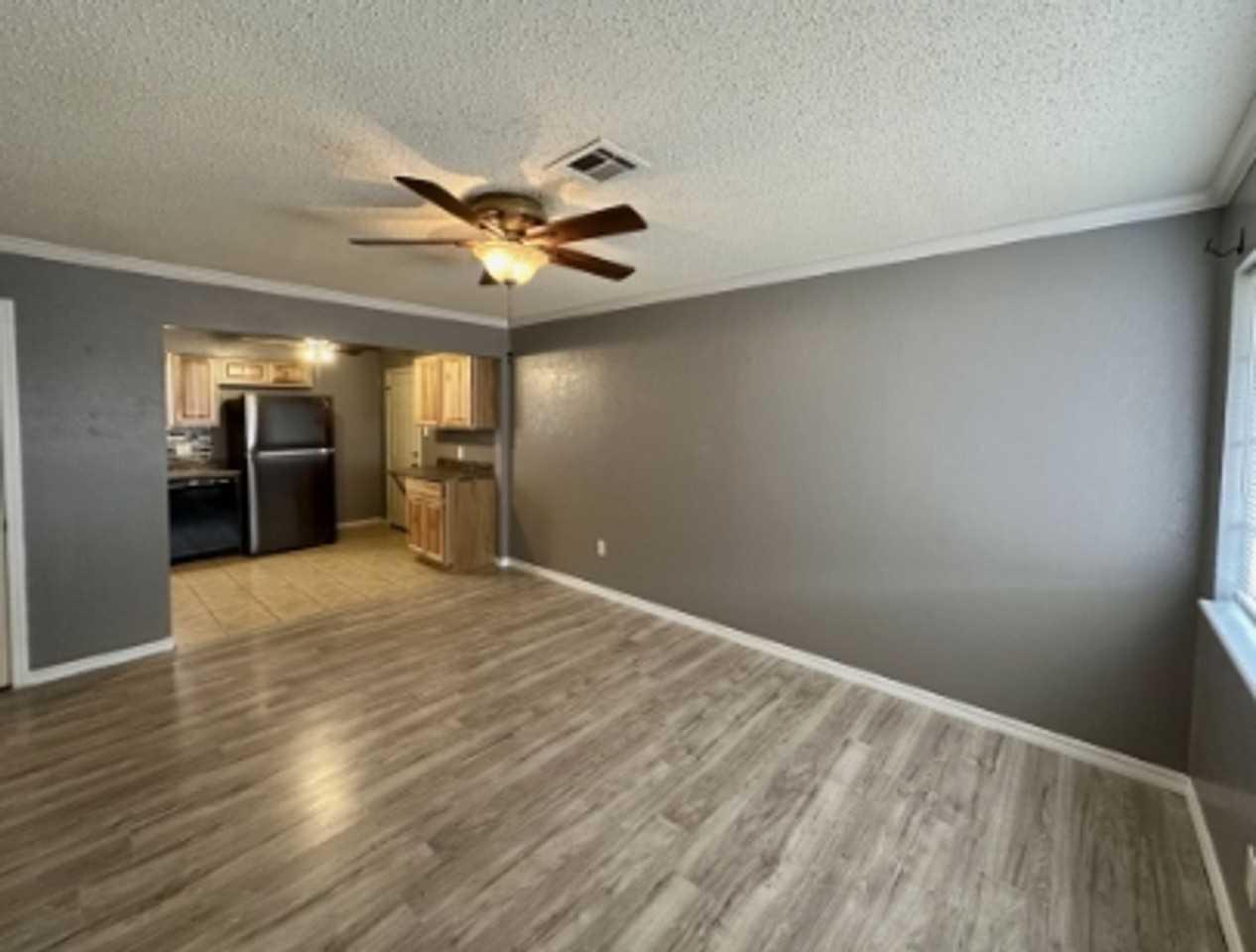 2710 Nw Hilltop Dr - Photo 4 of 20