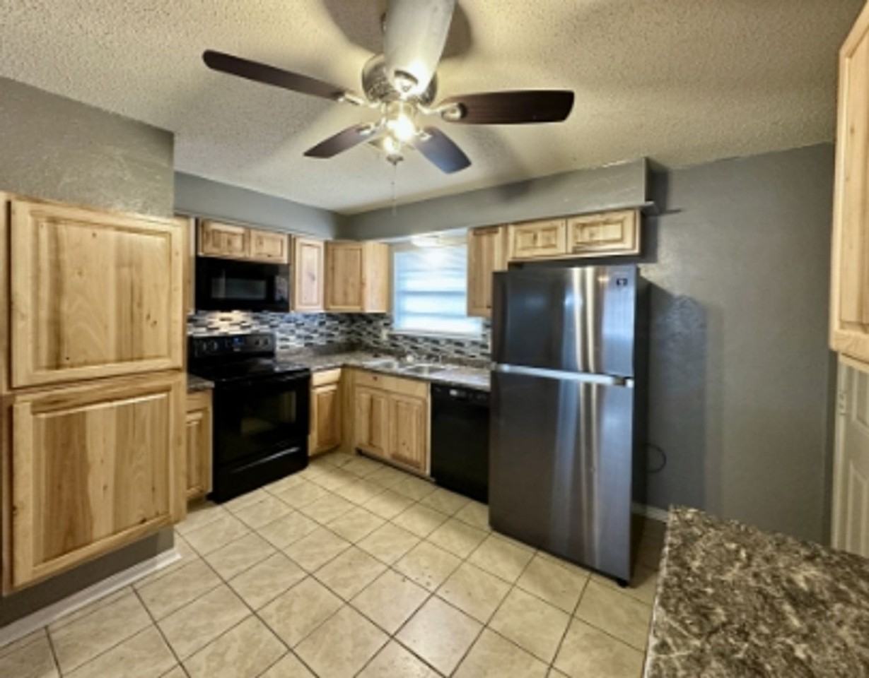 2710 Nw Hilltop Dr - Photo 6 of 20