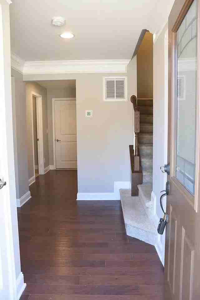 1048 Brownsmith Dr - Photo 2 of 11