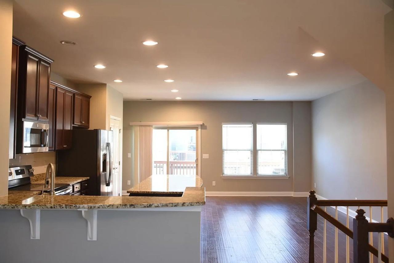 1048 Brownsmith Dr - Photo 3 of 11