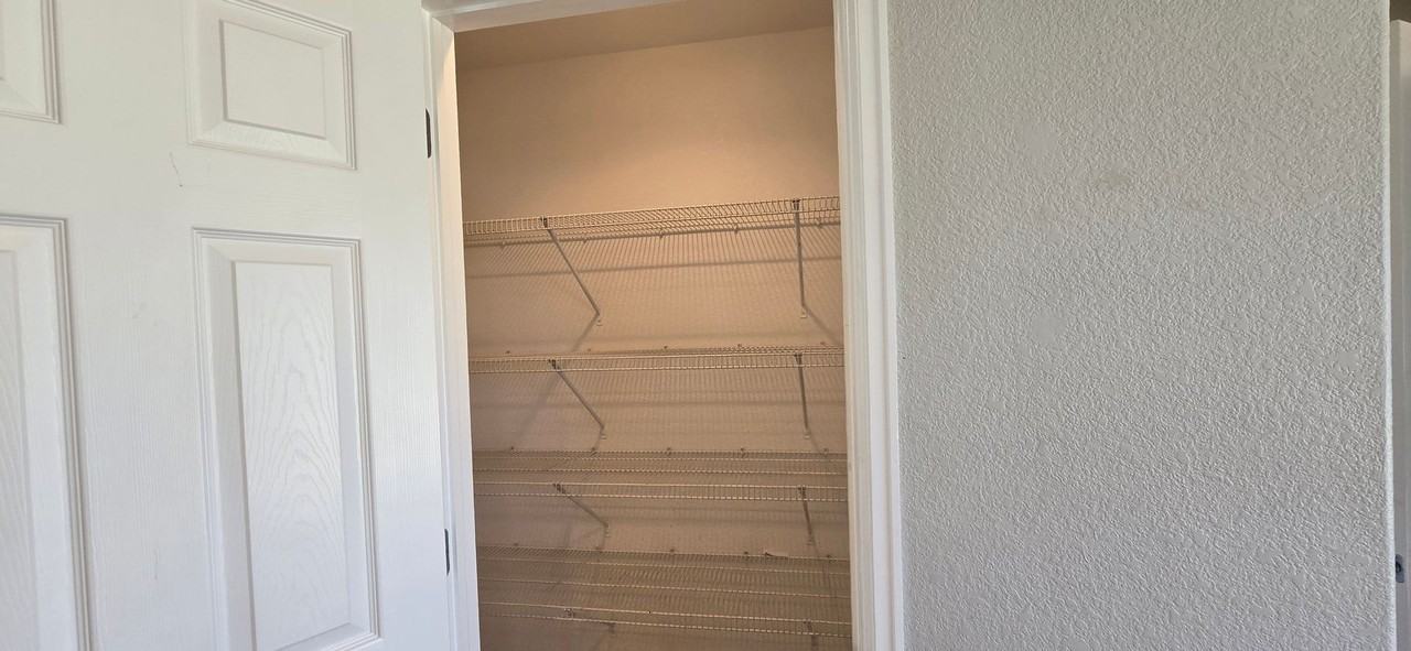 832 Sunrise Dr - Photo 5 of 23