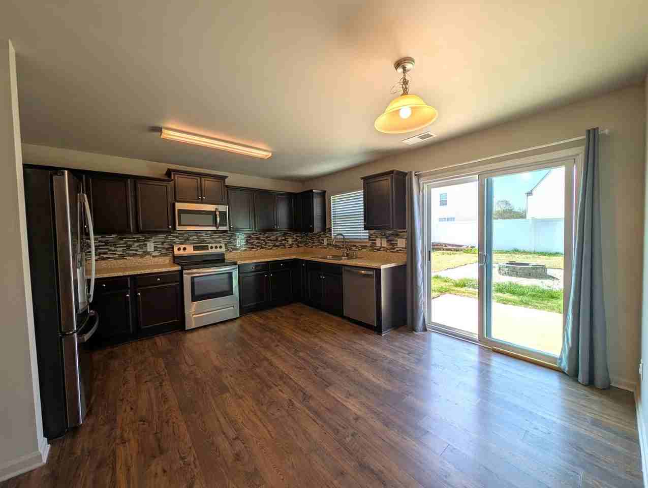 2525 Mcintosh St - Photo 4 of 26