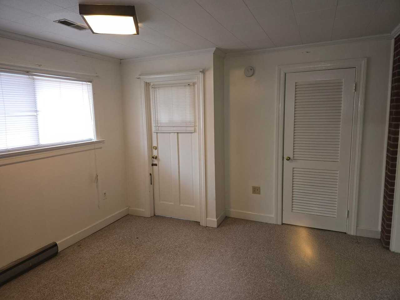 7933 Belroi Rd - Photo 6 of 9