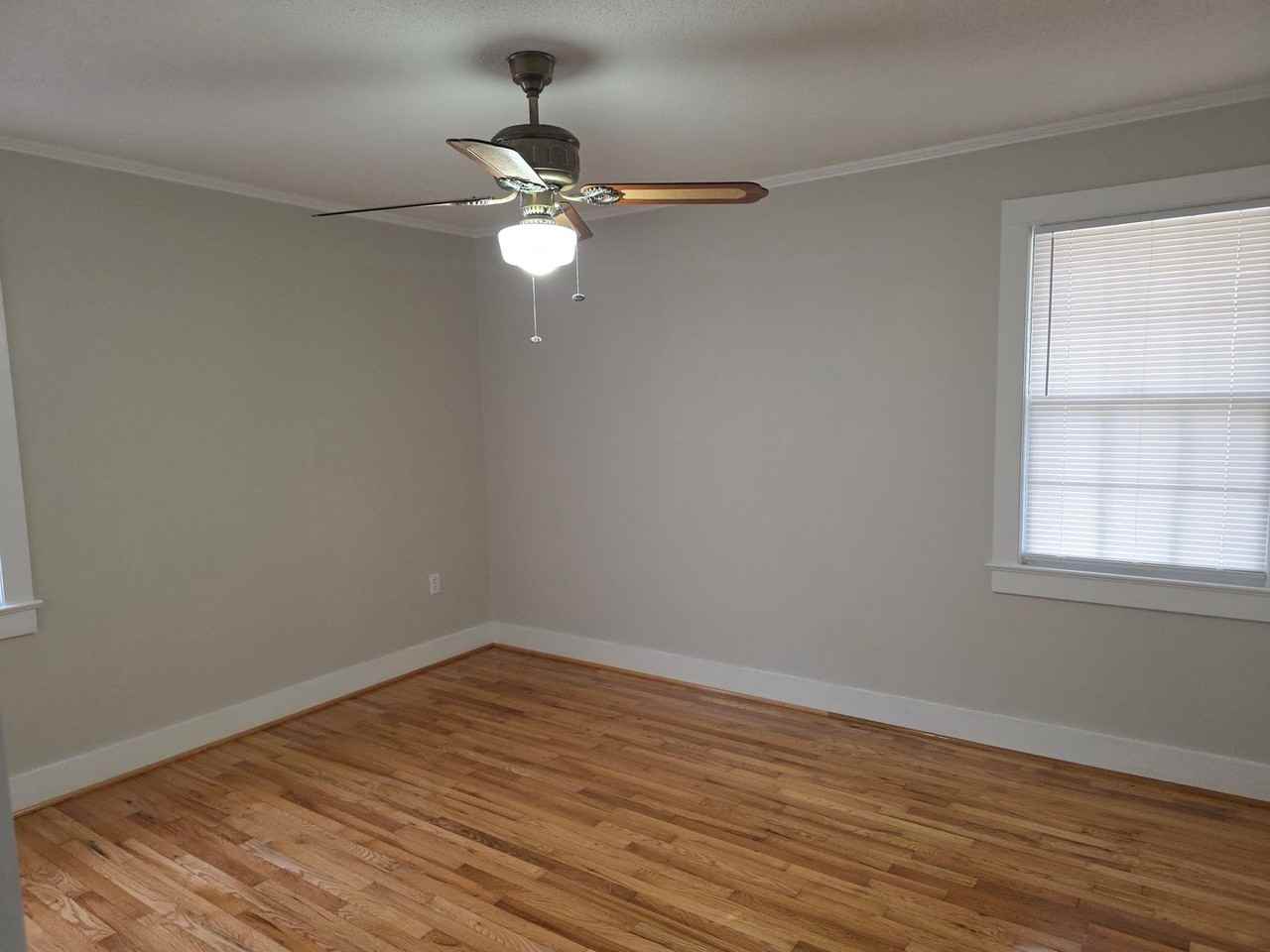 1280 Saint Matthews Rd - Photo 3 of 9