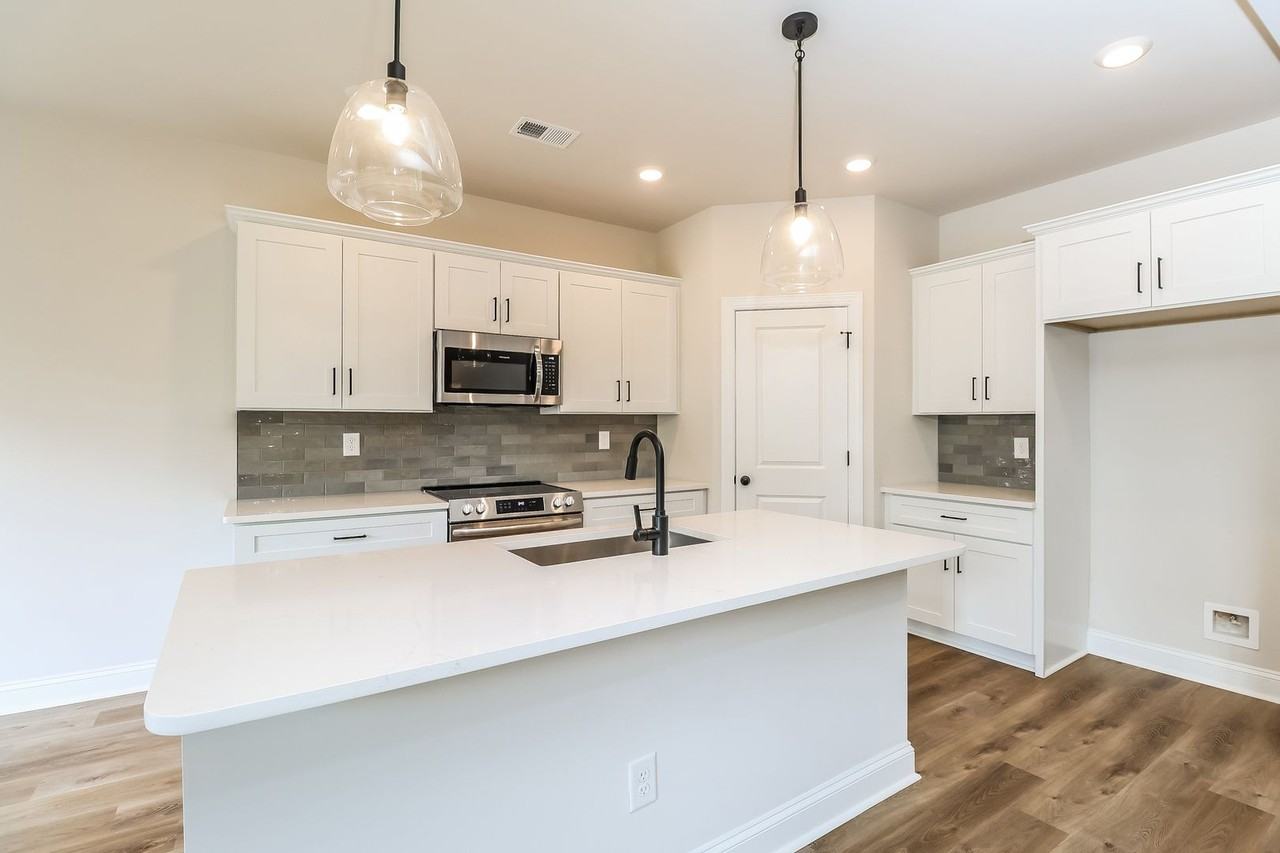 1803 Country Club Rd - Photo 2 of 15