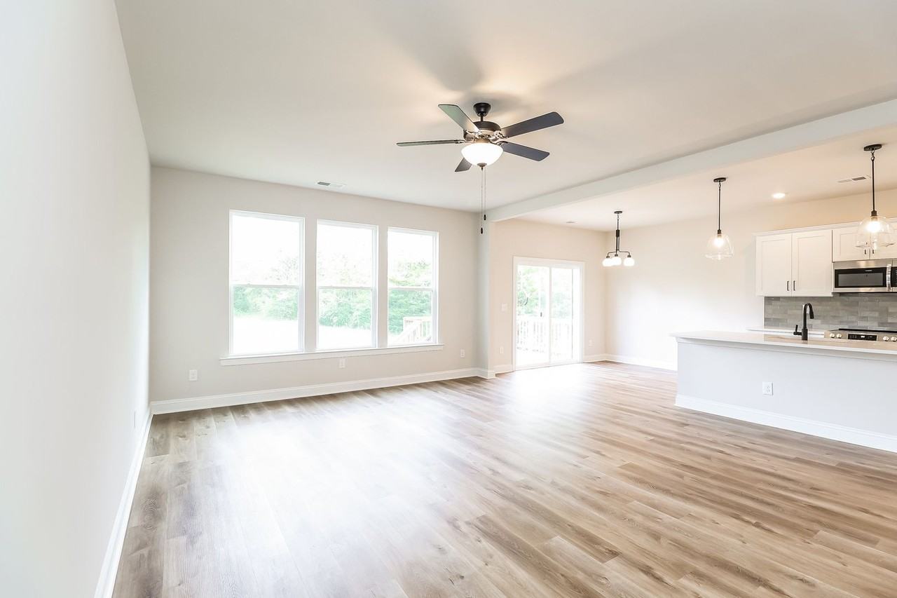 1803 Country Club Rd - Photo 3 of 15