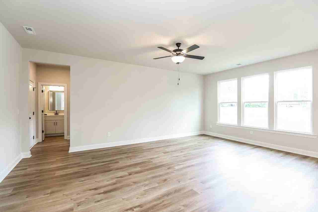 1803 Country Club Rd - Photo 7 of 15