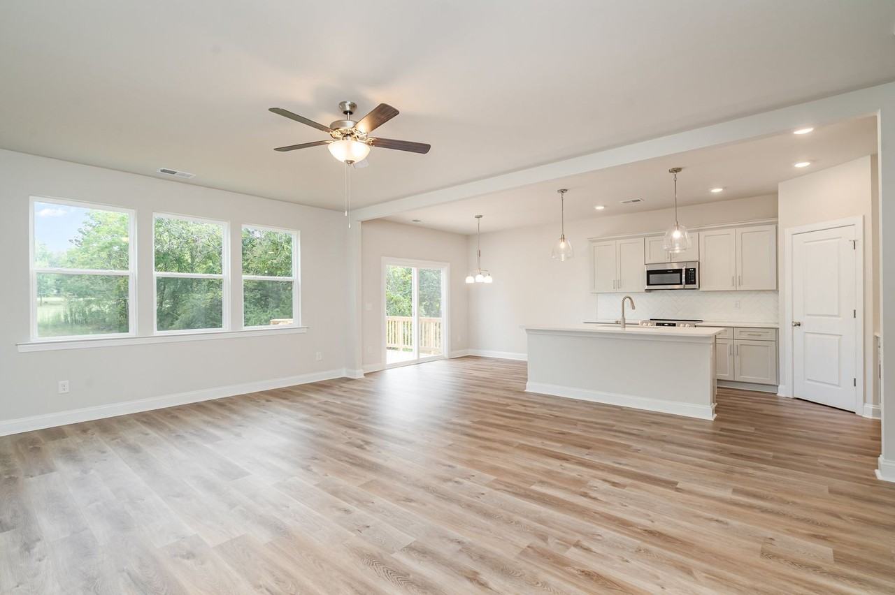 1807 Country Club Rd - Photo 4 of 29