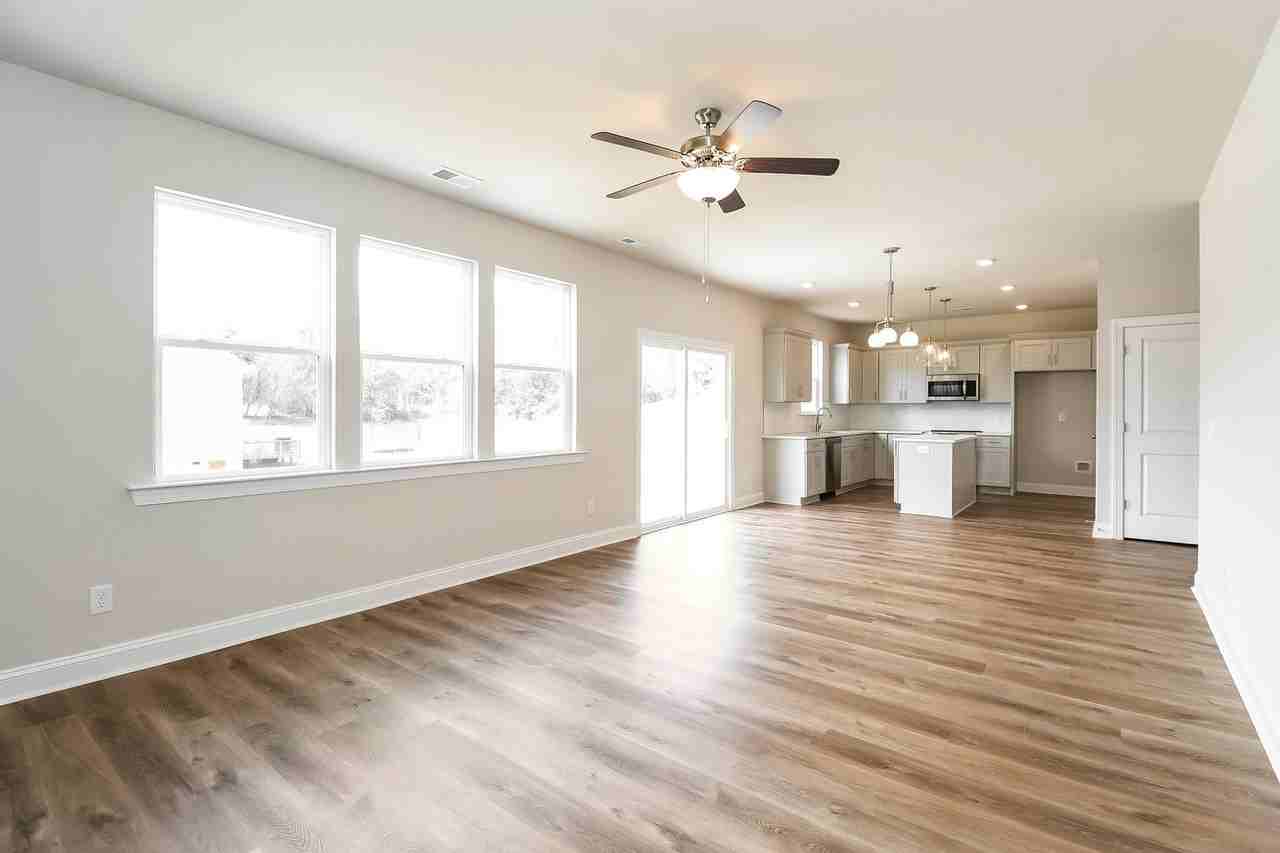 726 Lithia Inn Rd - Photo 6 of 47