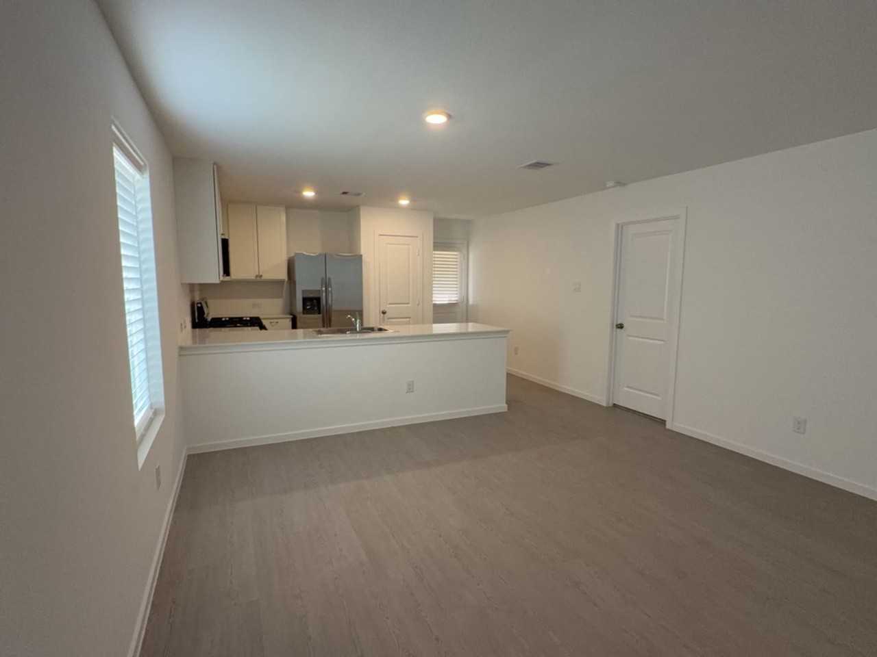 5903 Patriot Sound Dr - Photo 2 of 24