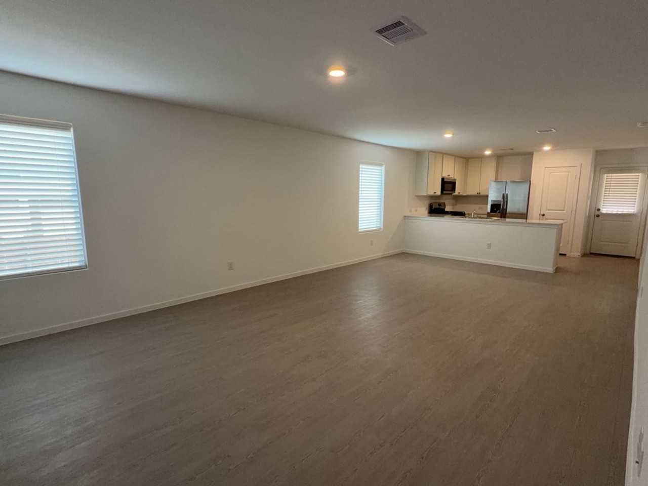 5903 Patriot Sound Dr - Photo 4 of 24