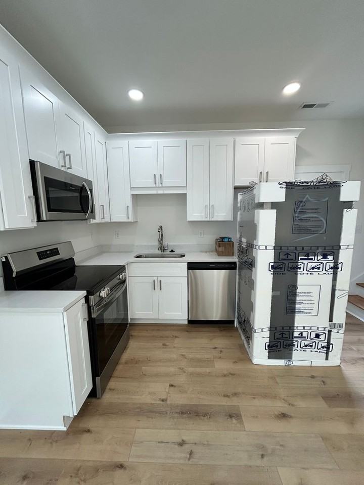 931 Old Lower Mill Rd - Photo 6 of 16