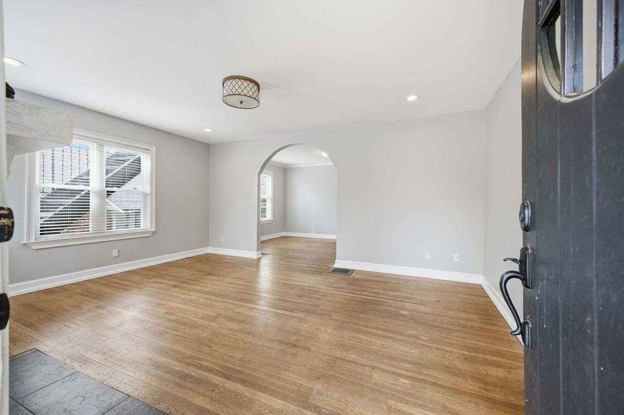 4508 Wyoming Ave - Photo 3 of 50