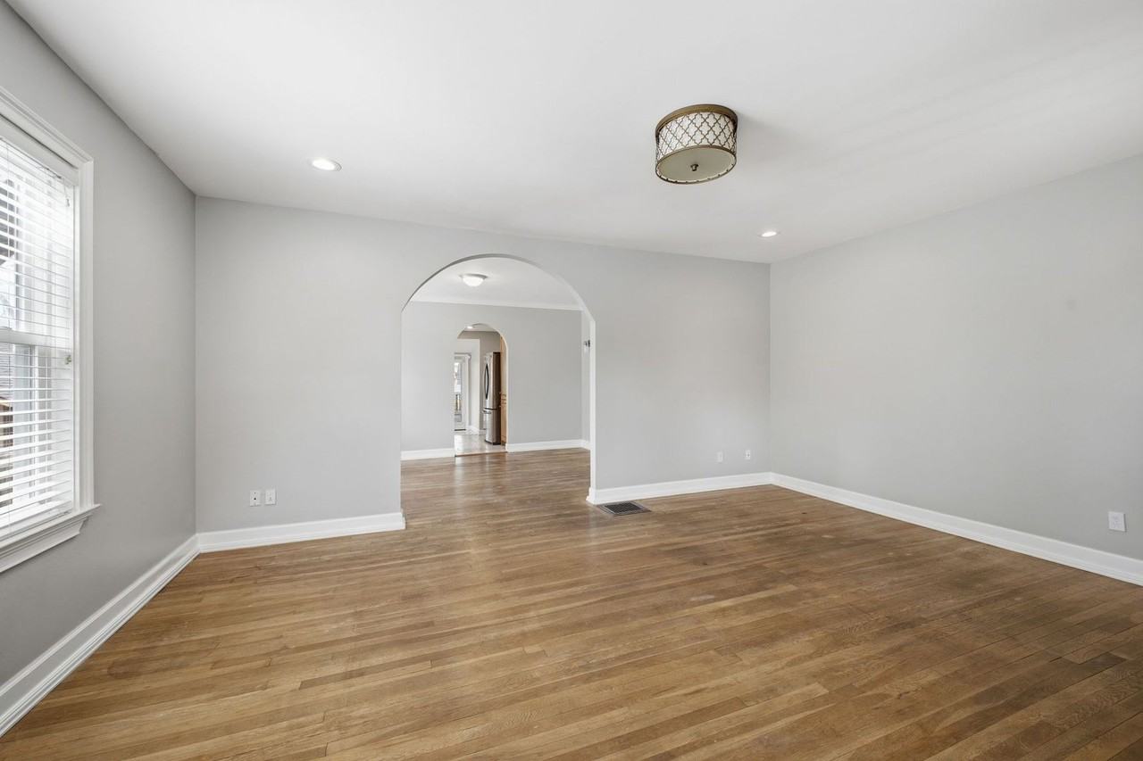 4508 Wyoming Ave - Photo 5 of 42