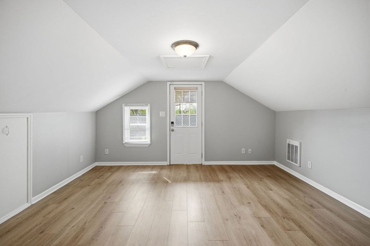 4508 Wyoming Ave - Photo 5 of 27