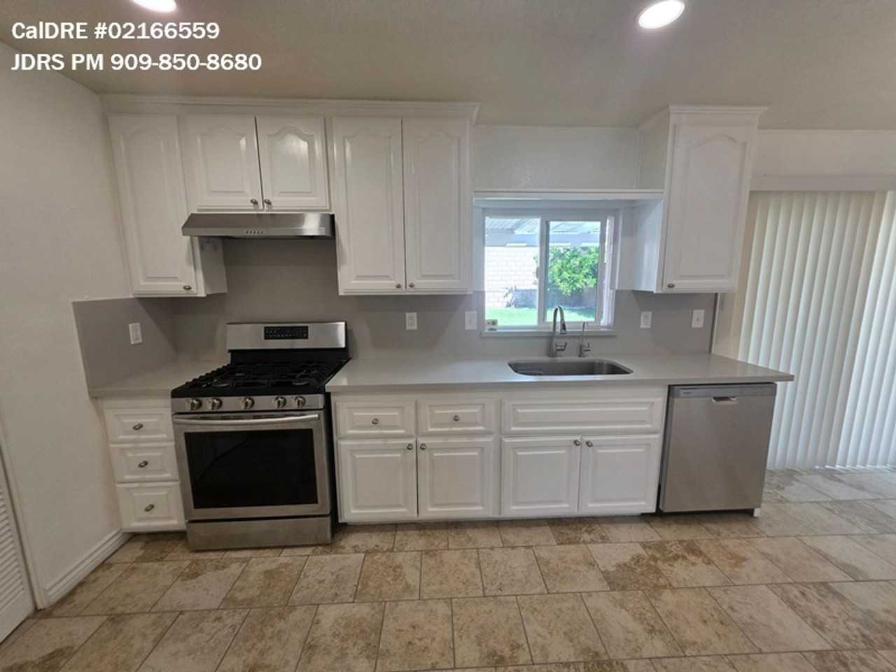 3001 E Saint Andrews Dr - Photo 3 of 15