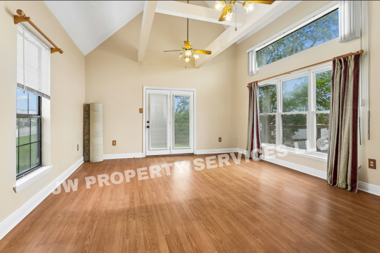 277 Moonraker Dr - Photo 4 of 13