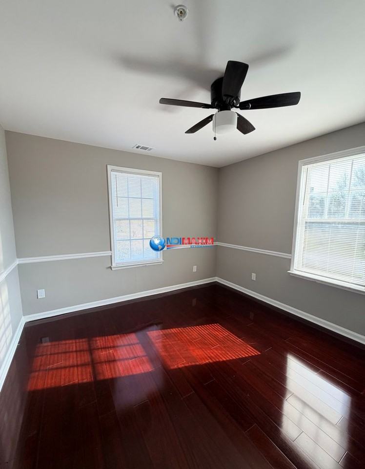 147 N Main St - Photo 7 of 11