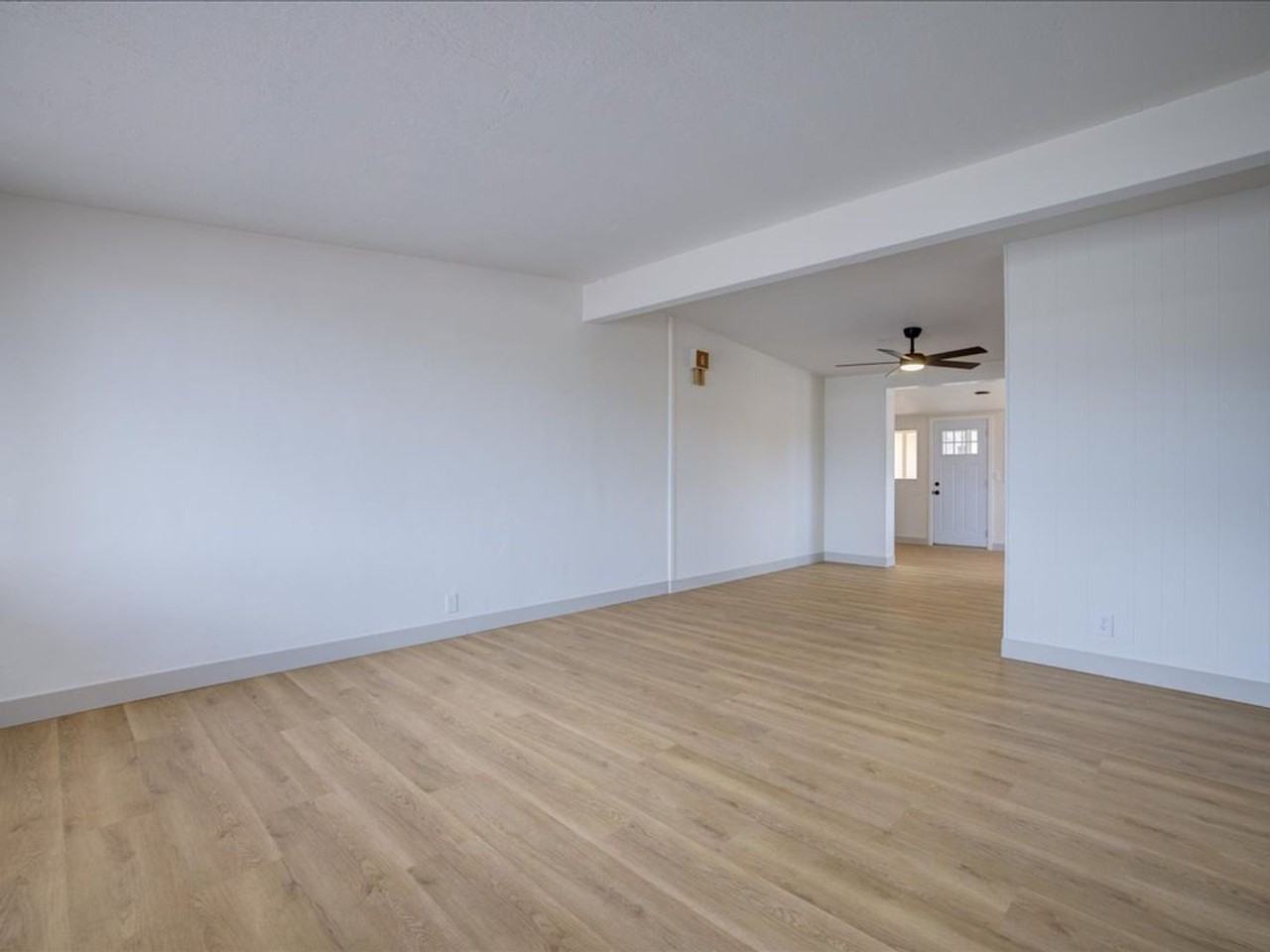 6158 E 31st St - Photo 4 of 27