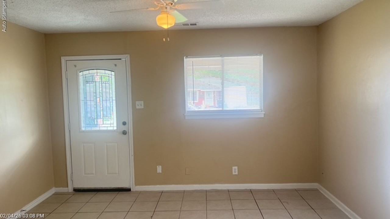 213 Hosack St - Photo 6 of 16