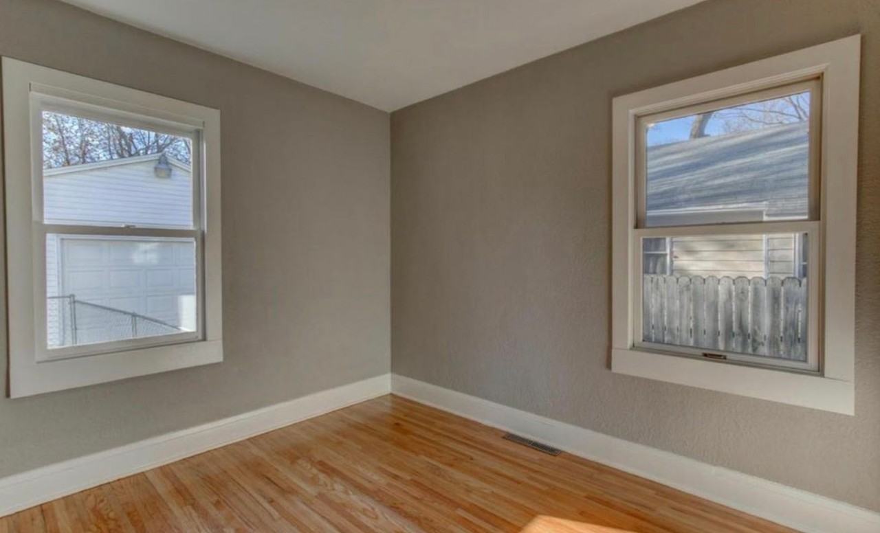 1208 6th St Se - Photo 3 of 13