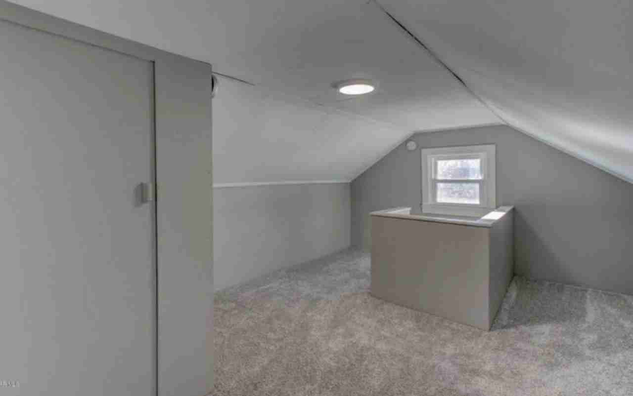 1208 6th St Se - Photo 4 of 13