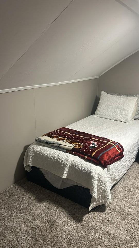 1208 6th St Se - Photo 7 of 13