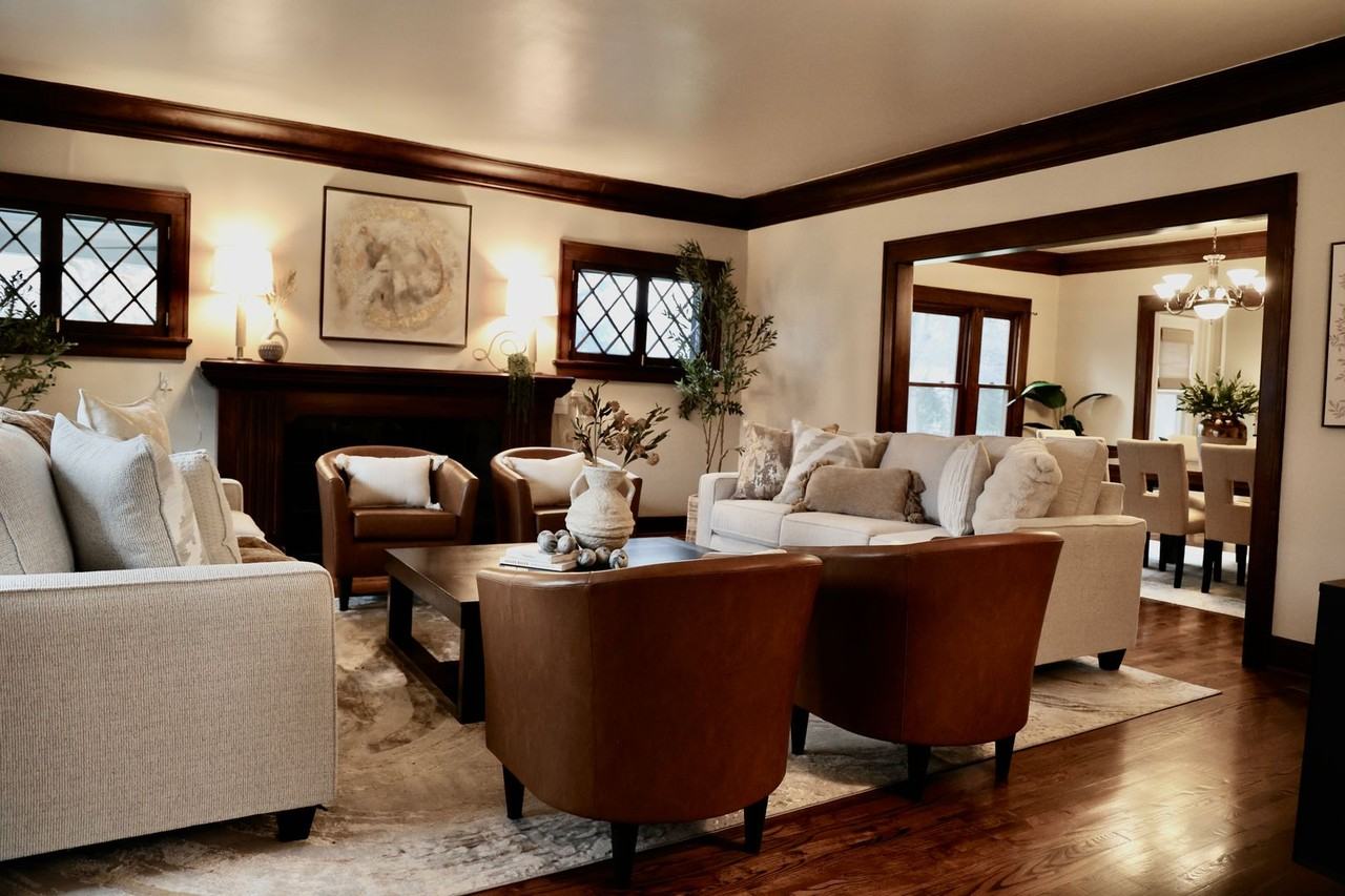 801 W 56th St - Photo 5 of 50