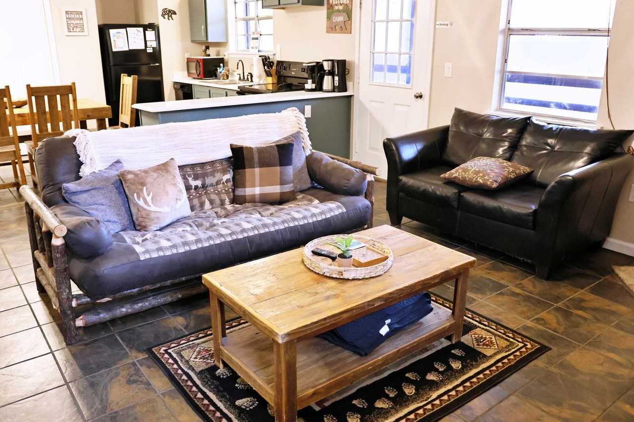 2263 Lones Branch Ln - Photo 2 of 17