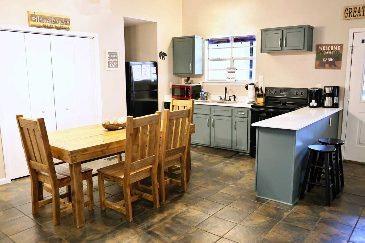 2263 Lones Branch Ln - Photo 4 of 17