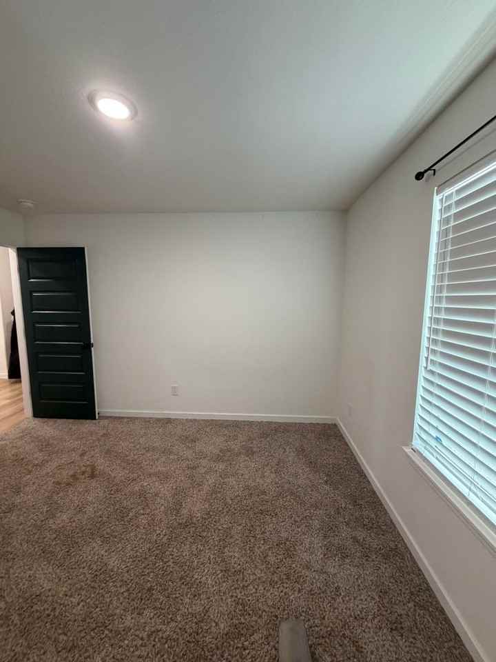 874 E Acacia Ln - Photo 6 of 34