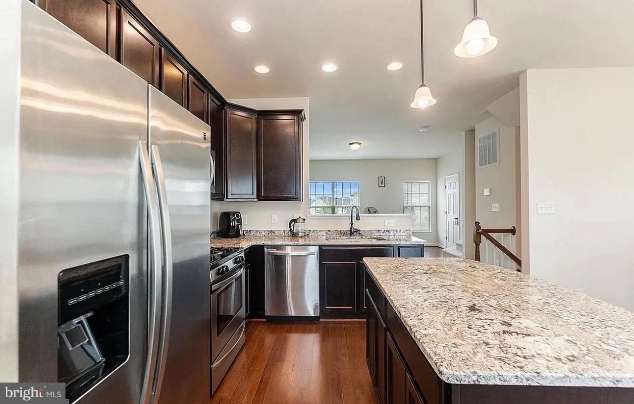 4711 Wensel Rd - Photo 2 of 23