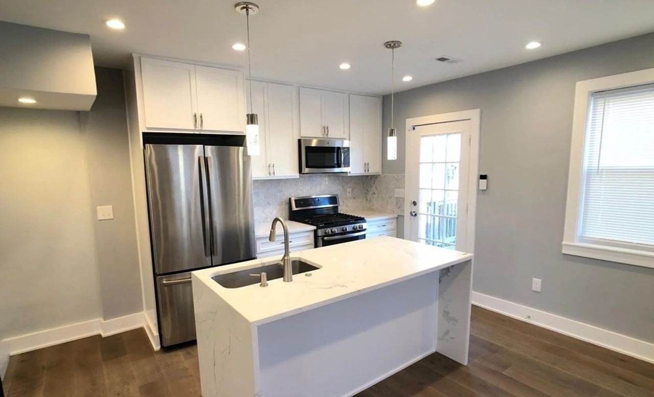 3984 Blaine St Ne - Photo 2 of 12