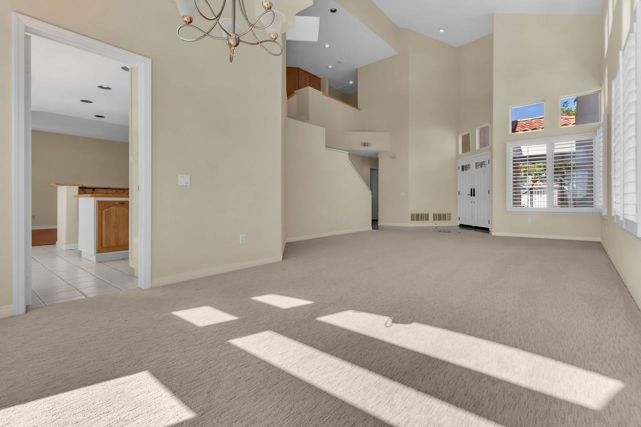 12 Bergamo - Photo 7 of 45