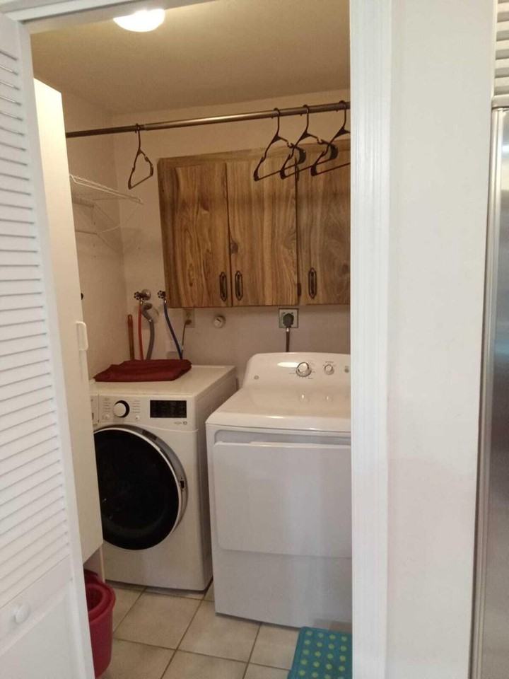 1402 Sw 25th Ave - Photo 6 of 35