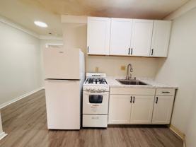 450 1/2 Augusta St - Photo 1 of 1