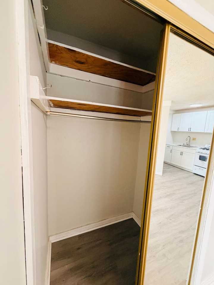 450 1/2 Augusta St - Photo 5 of 9