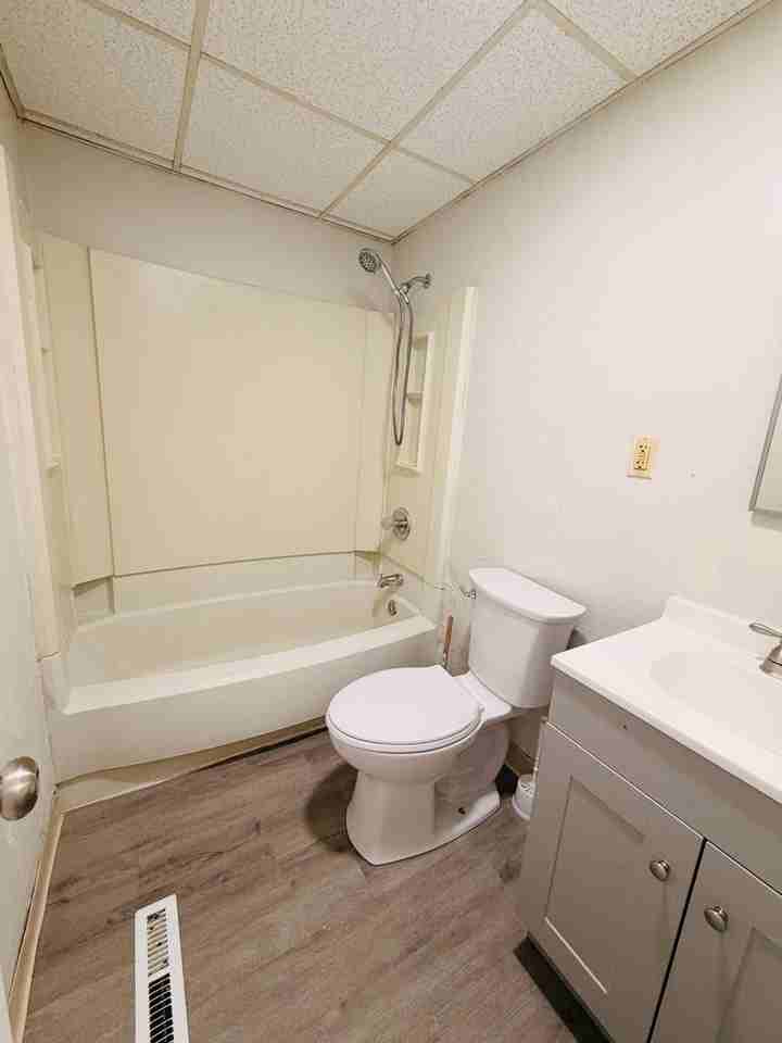 450 1/2 Augusta St - Photo 7 of 9