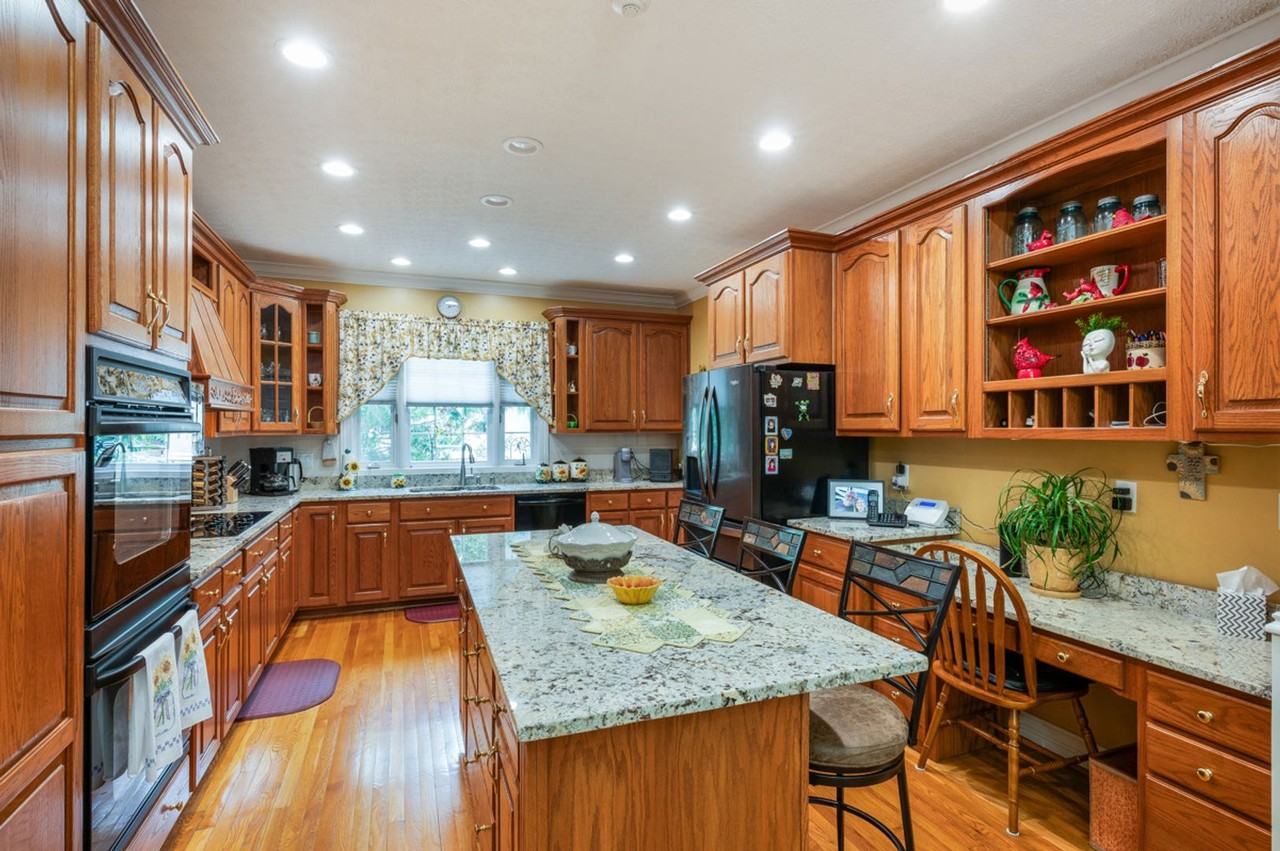 55 Ireland School Rd - Photo 7 of 44