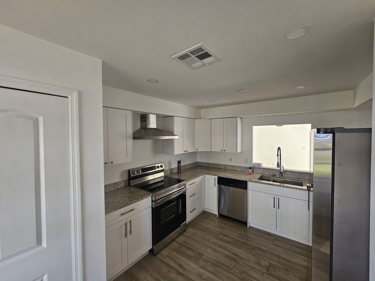 1406 36th Ave - Photo 7 of 50