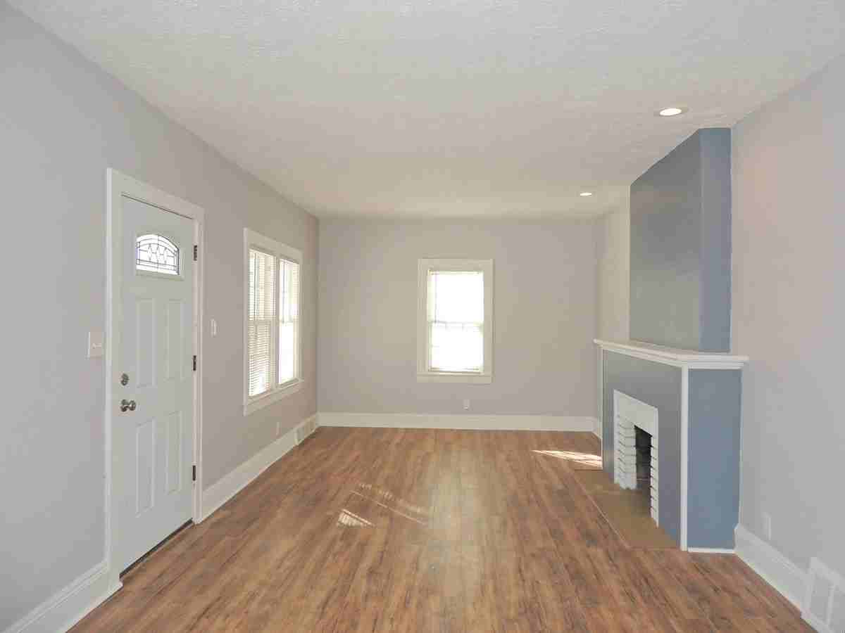 858 Lecona Rd - Photo 3 of 15