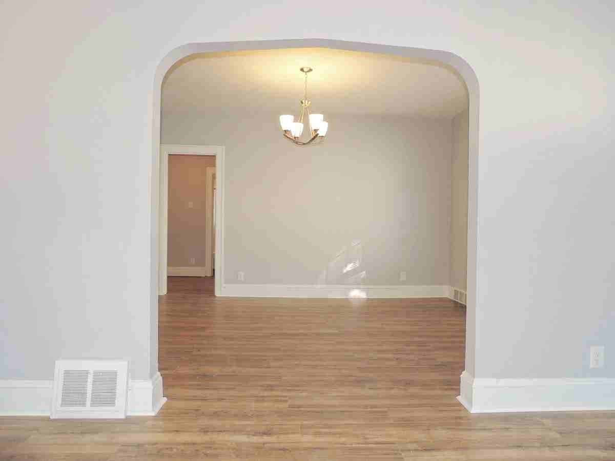 858 Lecona Rd - Photo 4 of 15