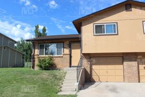 featured image of 1709 Banyan Dr