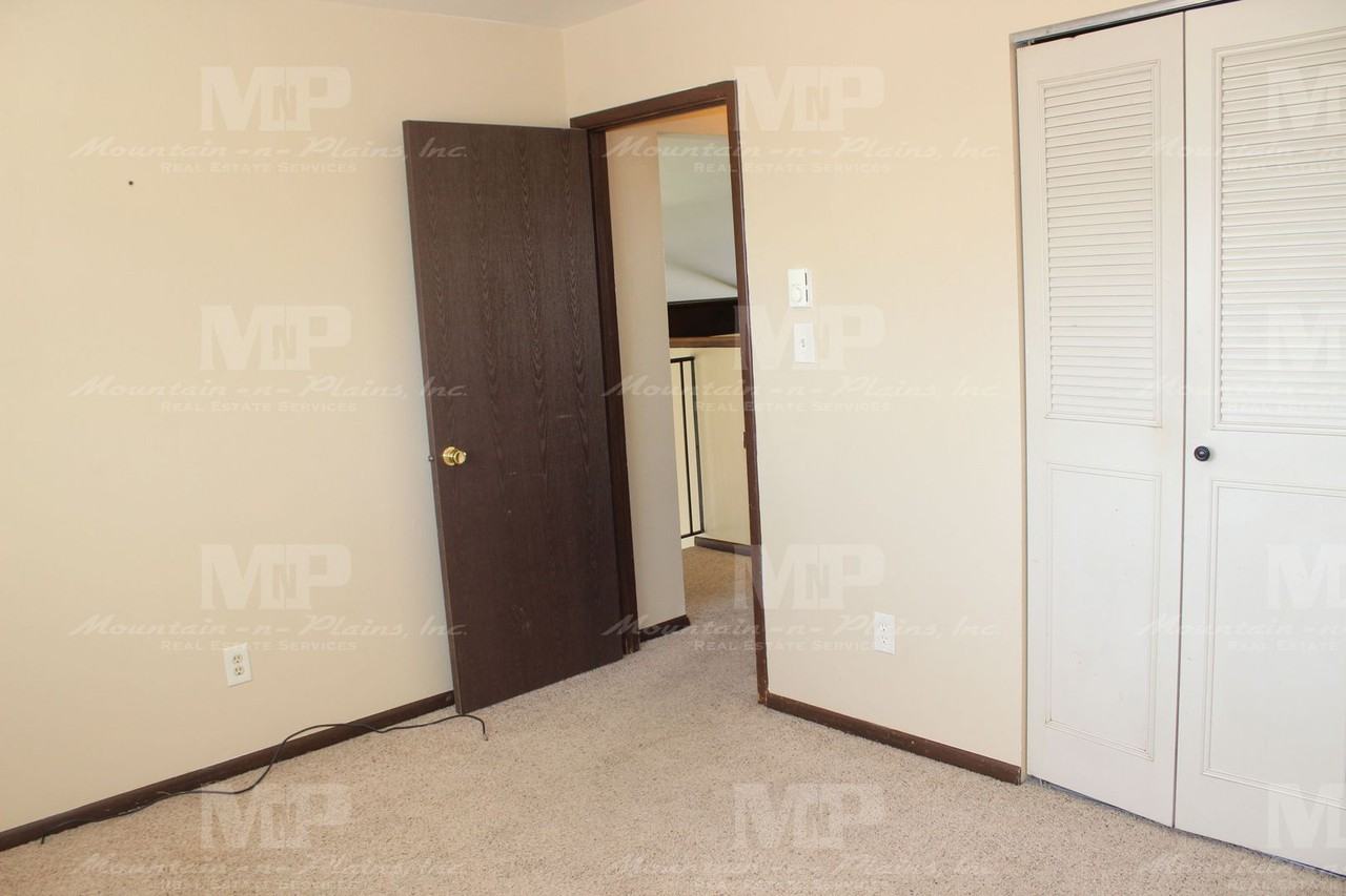 1709 Banyan Dr - Photo 6 of 11